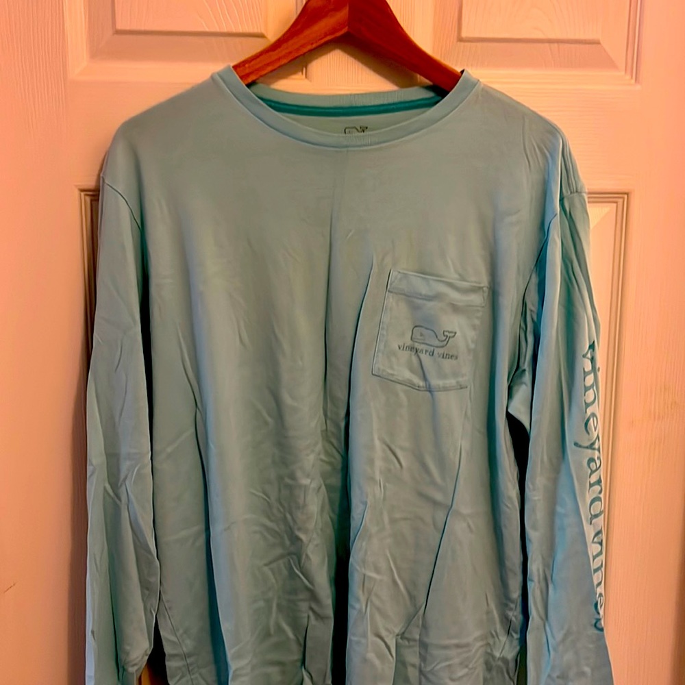 Vineyard Vines Long Sleeve T Shirt Medium